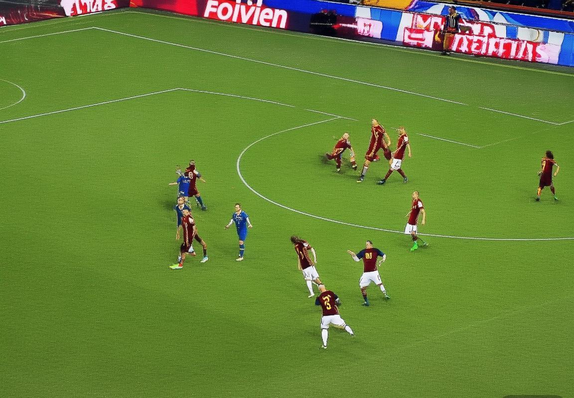 巴塞罗那VS罗马：巅峰对决中的战术智慧解析(图1)